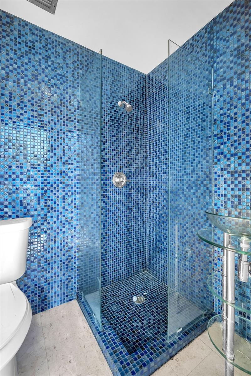 21424 NE 19th Ct Miami, FL 33179