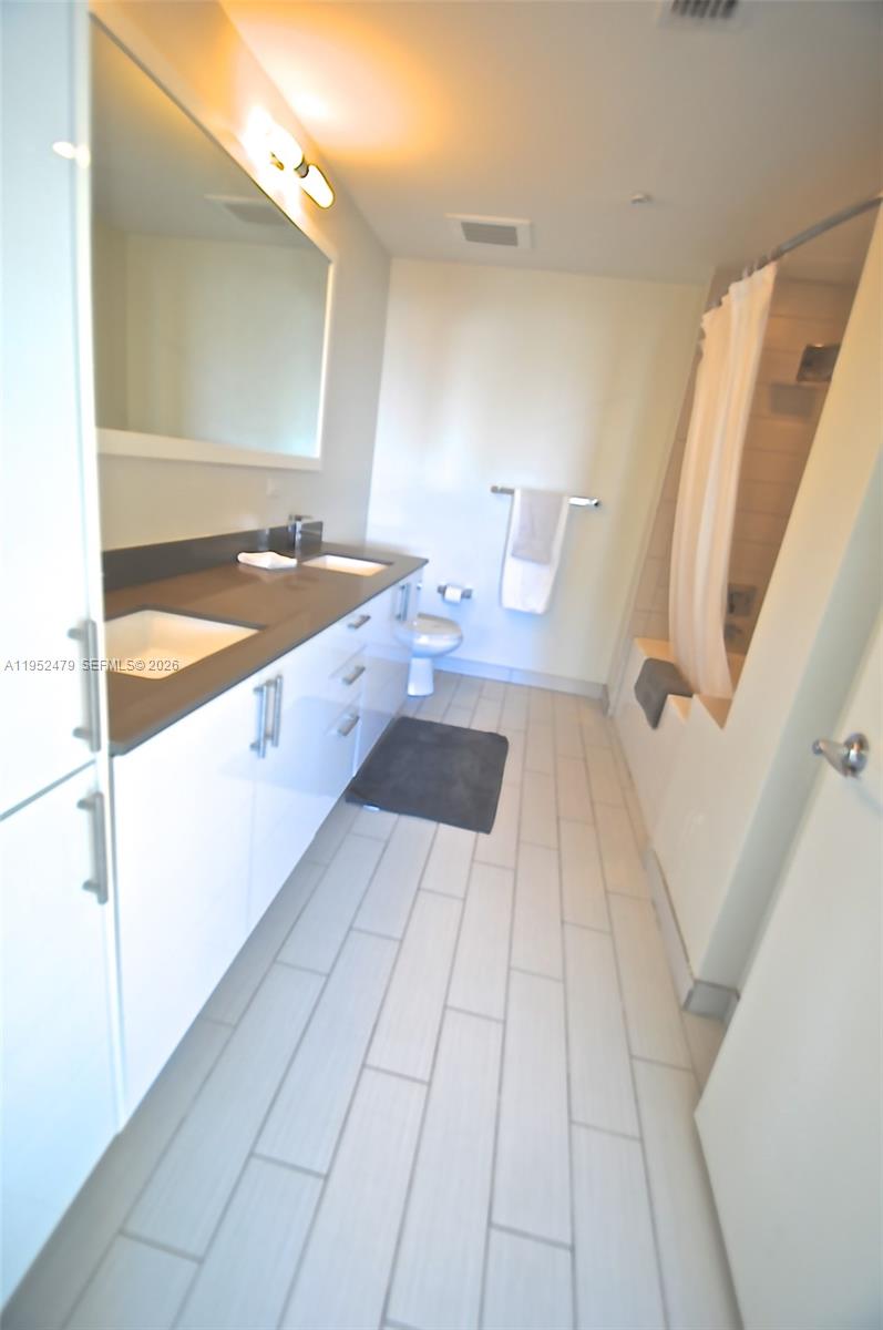 image Nine at Mary Brickell Village14