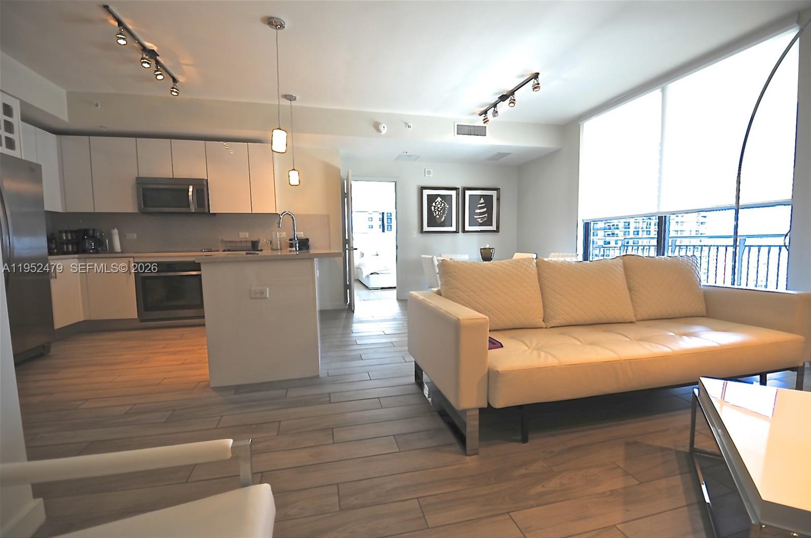 image Nine at Mary Brickell Village2