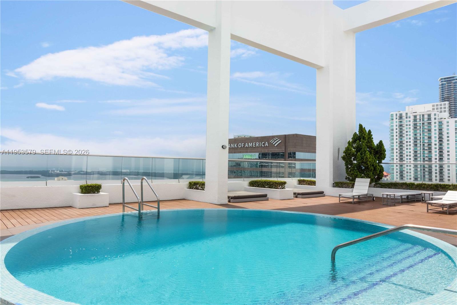 image 500 Brickell West16