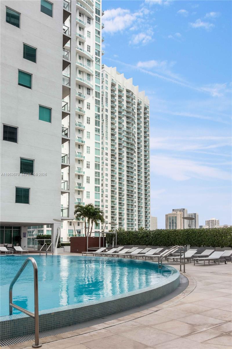 image 500 Brickell West17