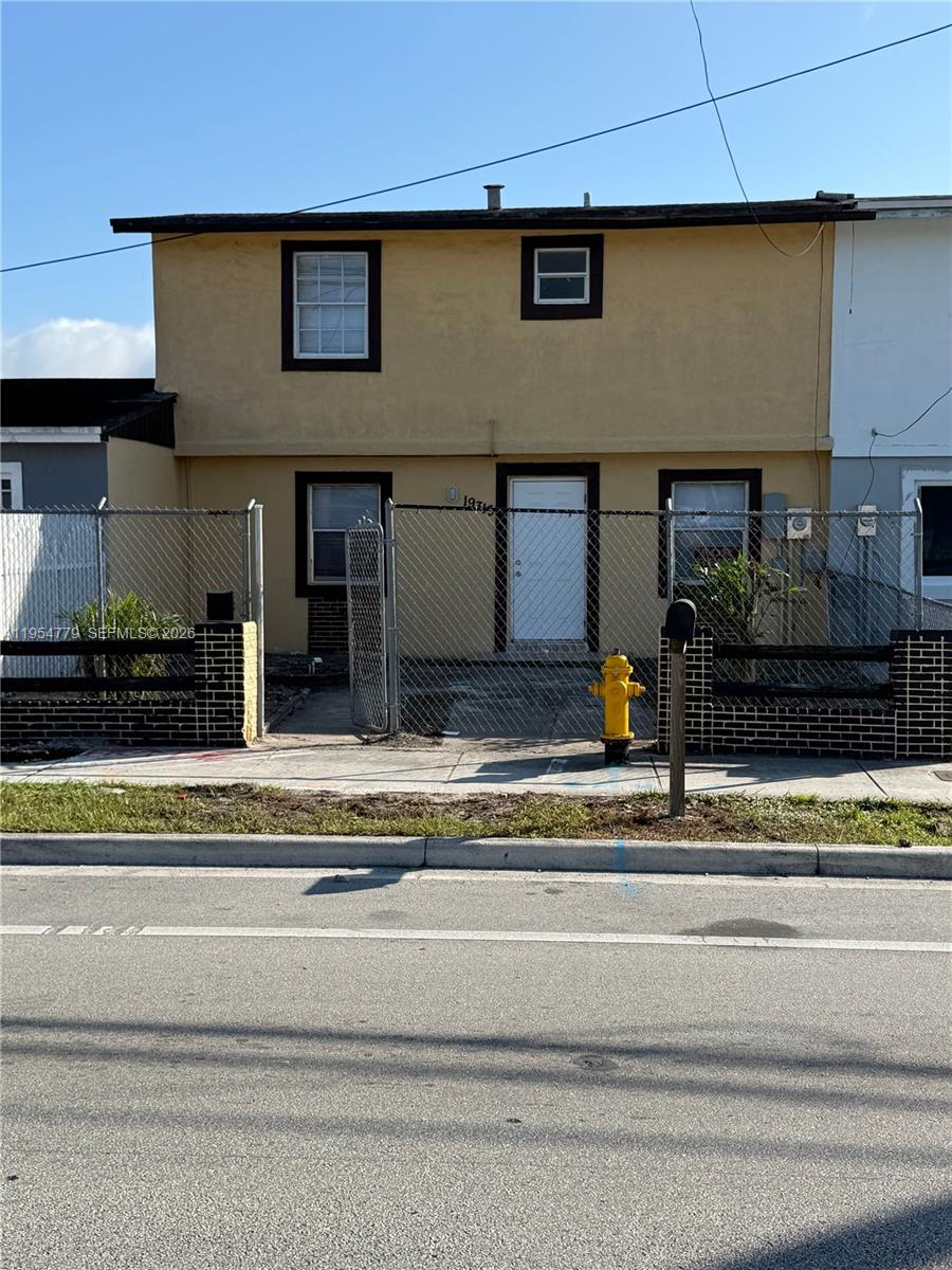 19313 NW 47th Ave #1