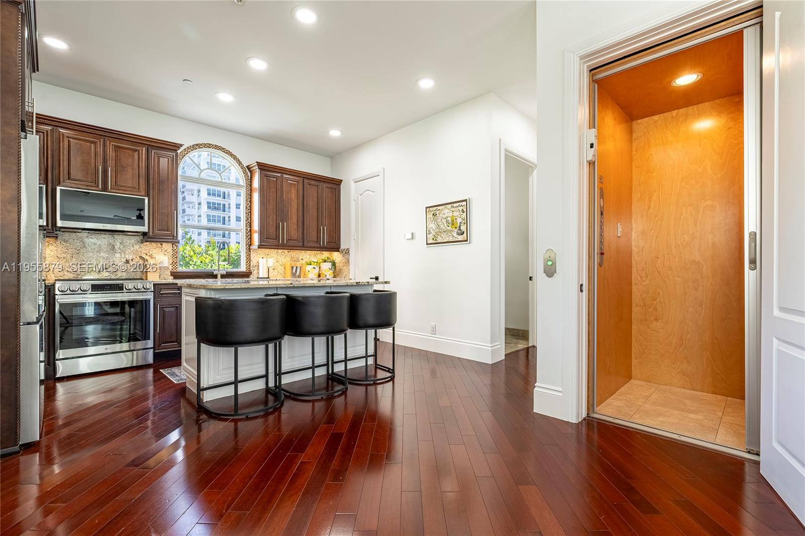 430 Sunset Dr Pompano Beach, FL 33062