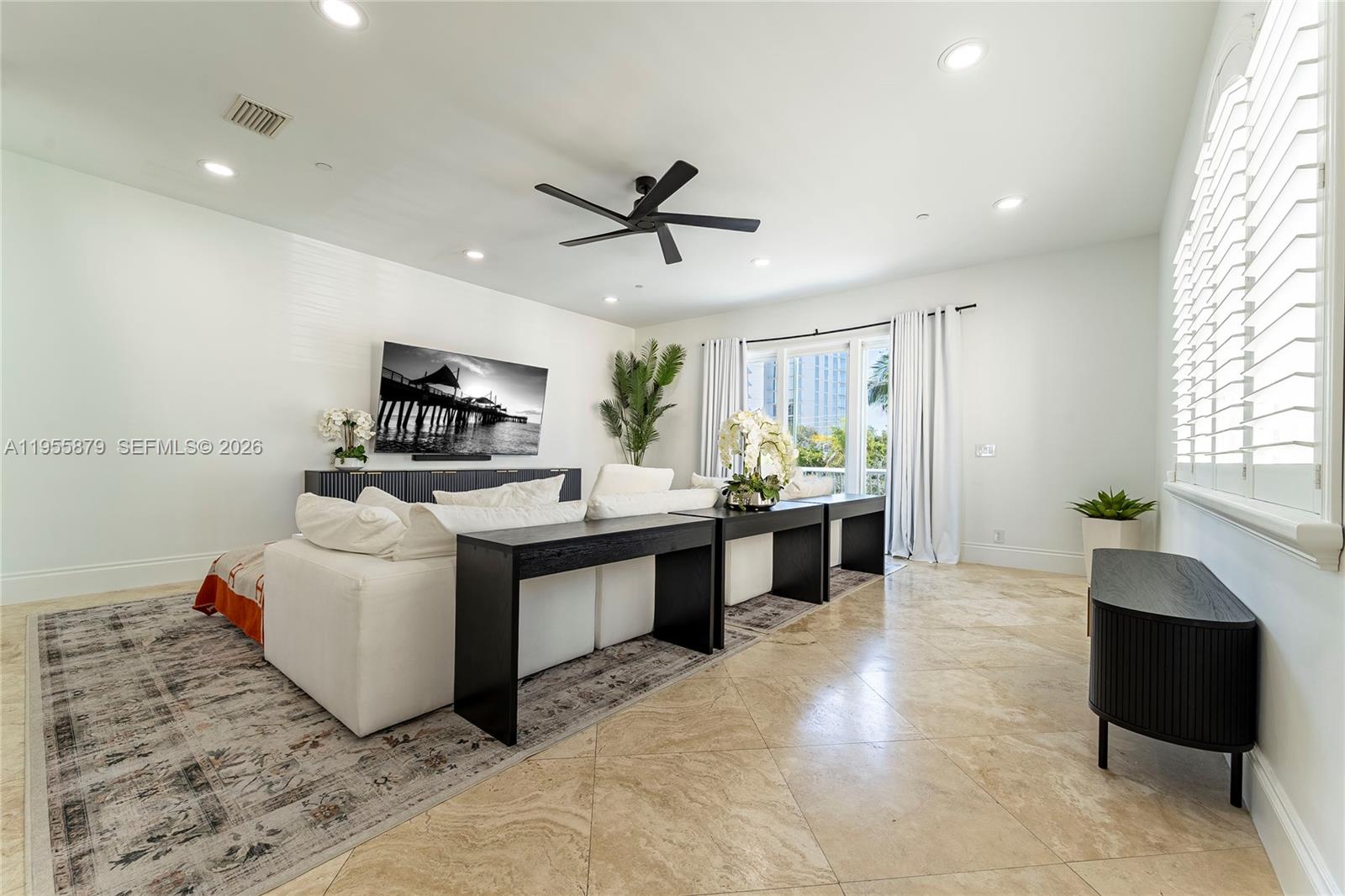 430 Sunset Dr Pompano Beach, FL 33062