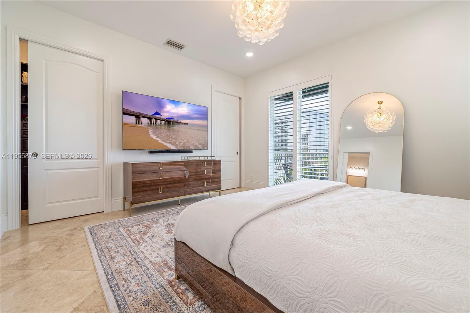 430 Sunset Dr Pompano Beach, FL 33062