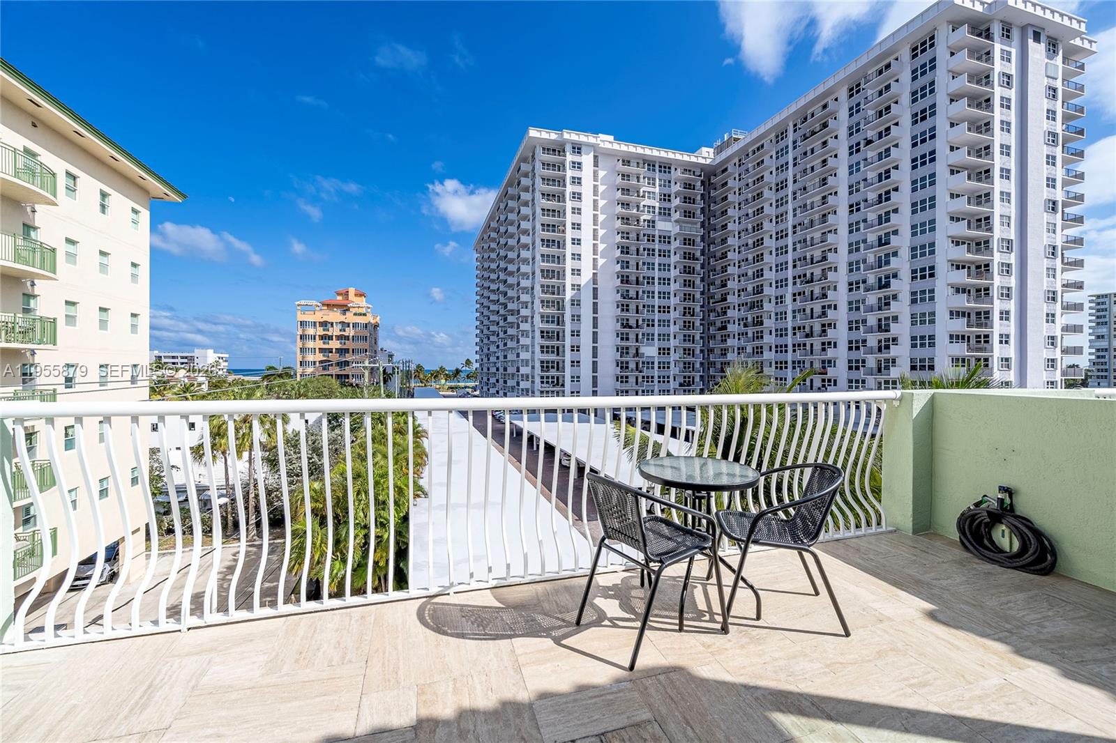 430 Sunset Dr Pompano Beach, FL 33062