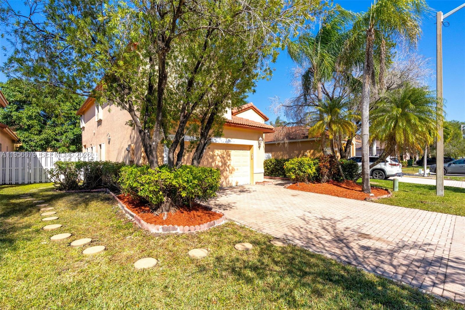 19249 NW 13th St Pembroke Pines, FL 33029