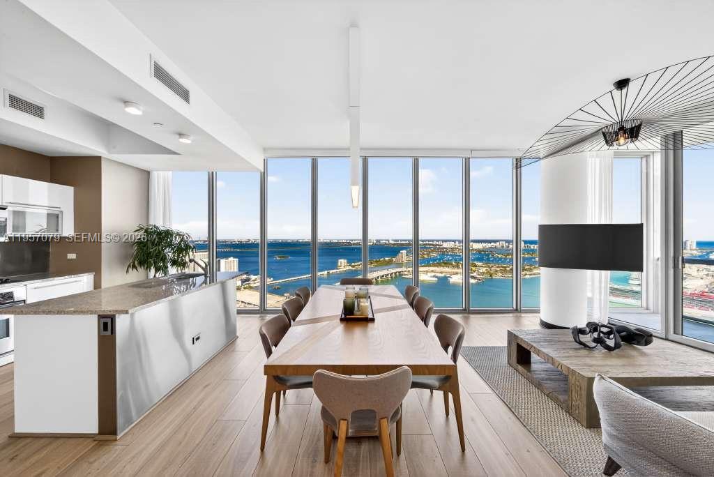 888 Biscayne Blvd #5508