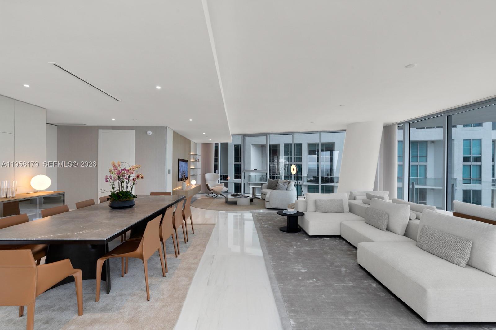 image Aston Martin Residences15