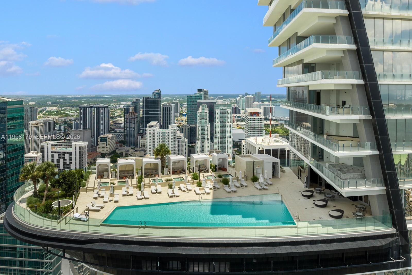 image Aston Martin Residences39