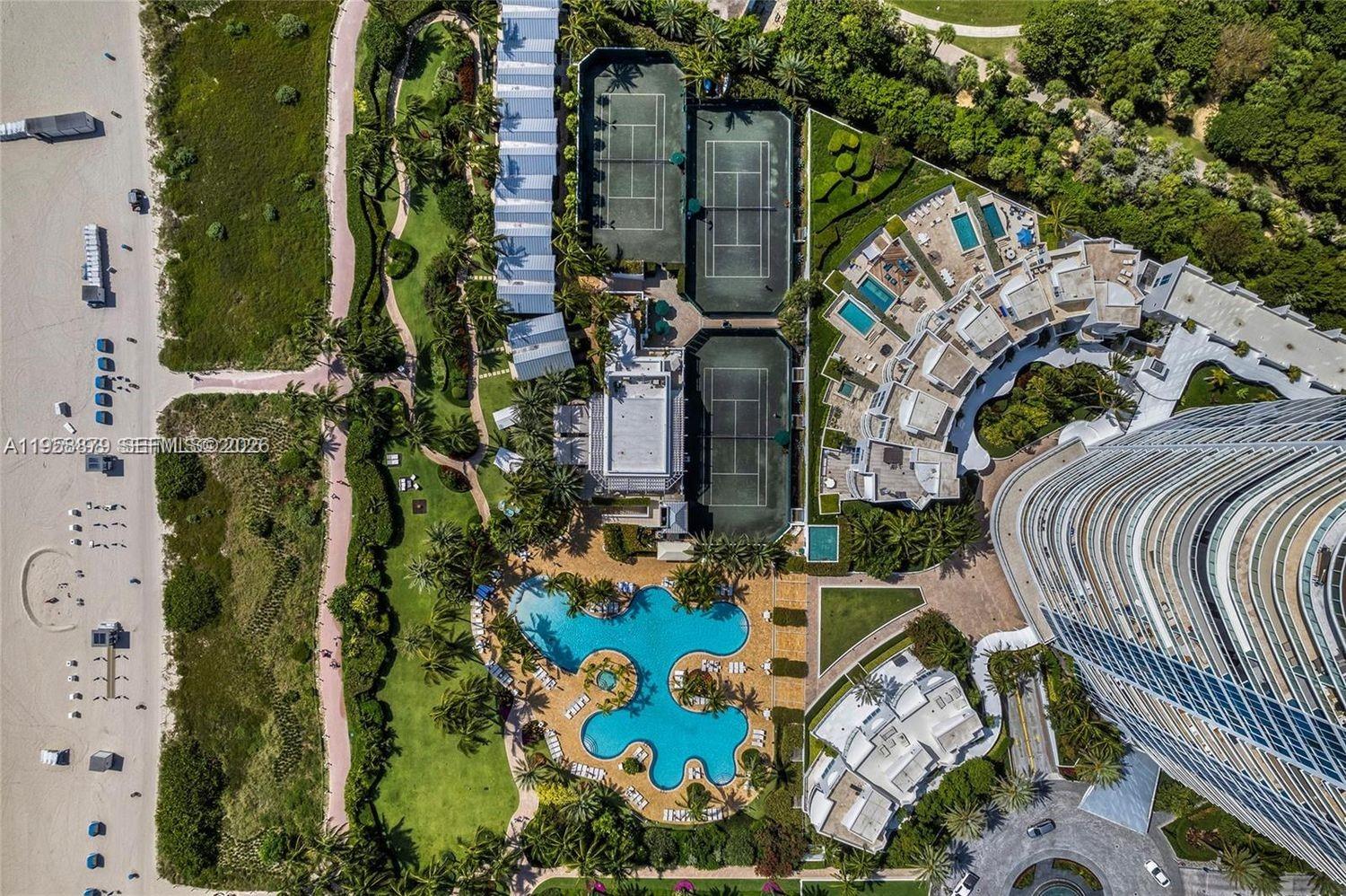 image Continuum South Beach South Tower66