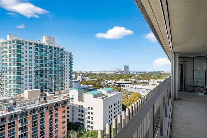 image Yacht Harbour14