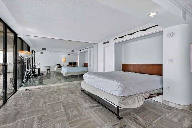 image Yacht Harbour18