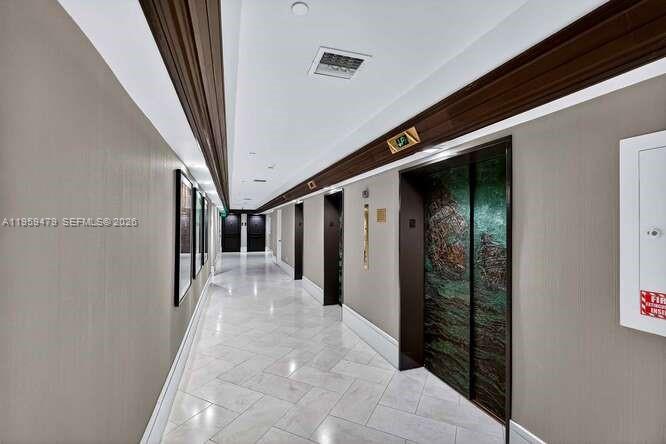 image Yacht Harbour25