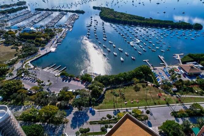 image Yacht Harbour35