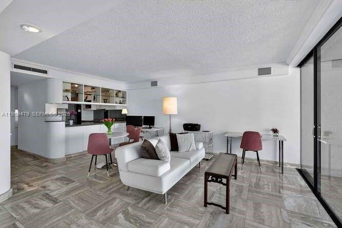 image Yacht Harbour4