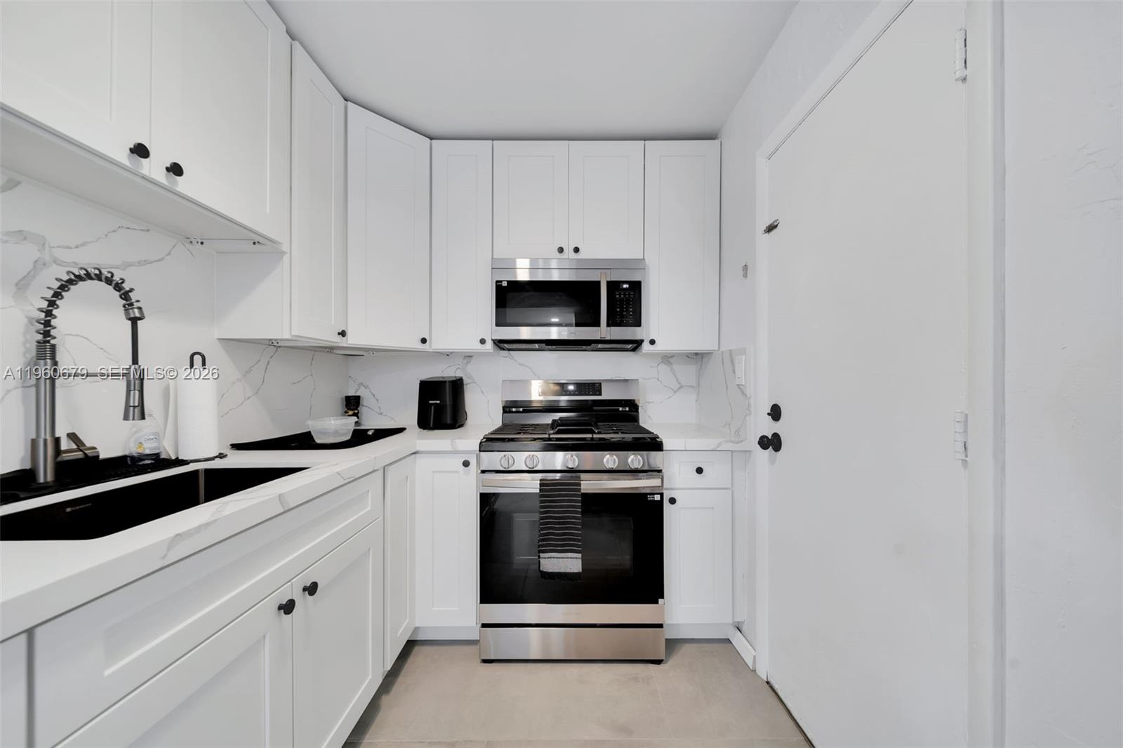 6900 N Kendall Dr #A303 Pinecrest, FL 33156