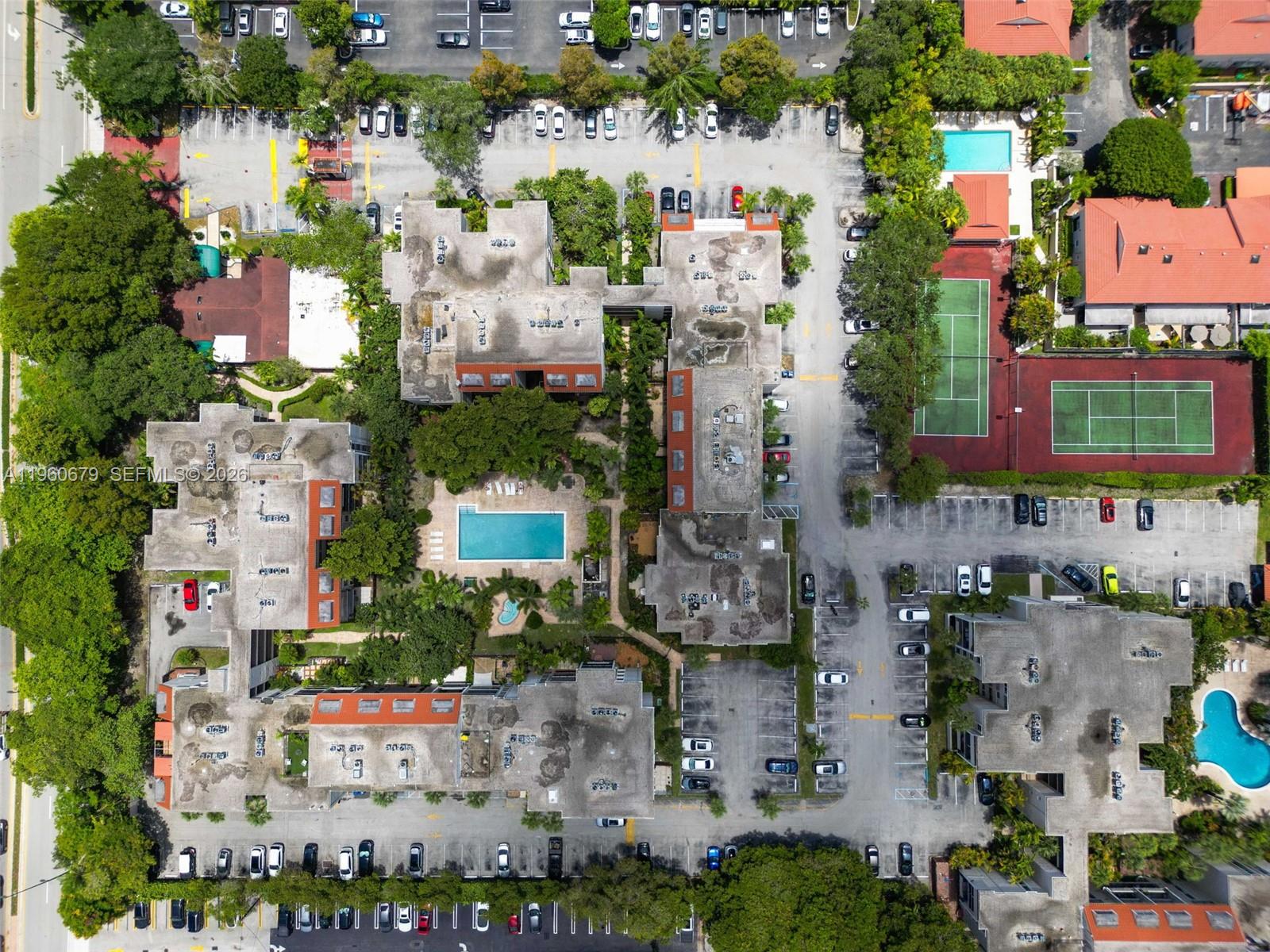 6900 N Kendall Dr #A303 Pinecrest, FL 33156