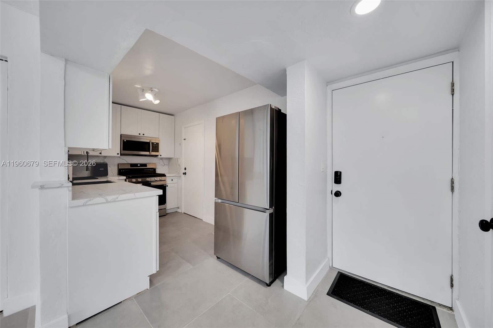 6900 N Kendall Dr #A303 Pinecrest, FL 33156