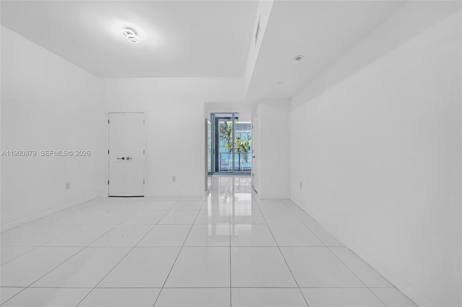 851 NE 1st Ave #204 Miami, FL 33132