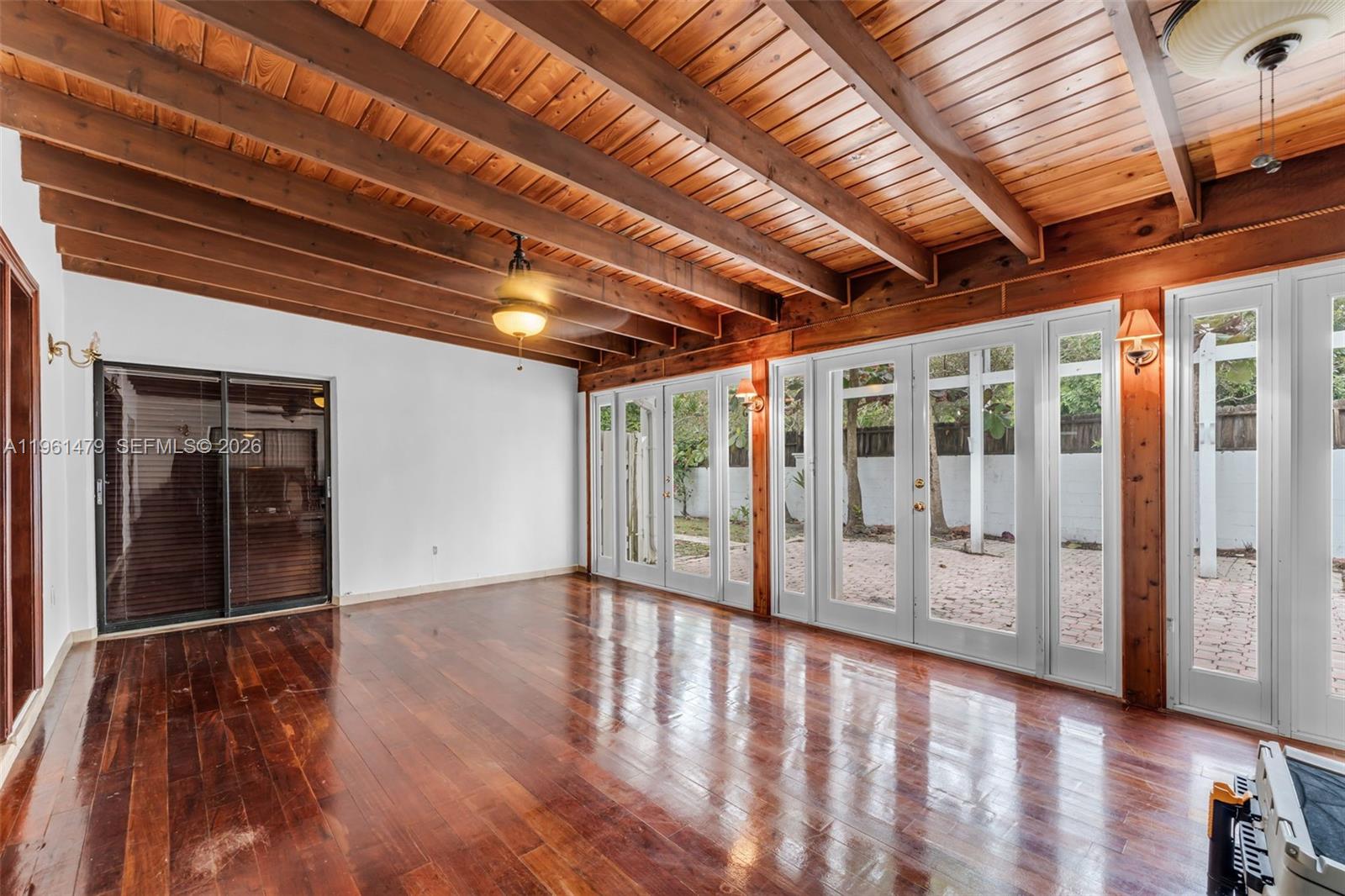 5961 SW 56th Ter South Miami, FL 33143