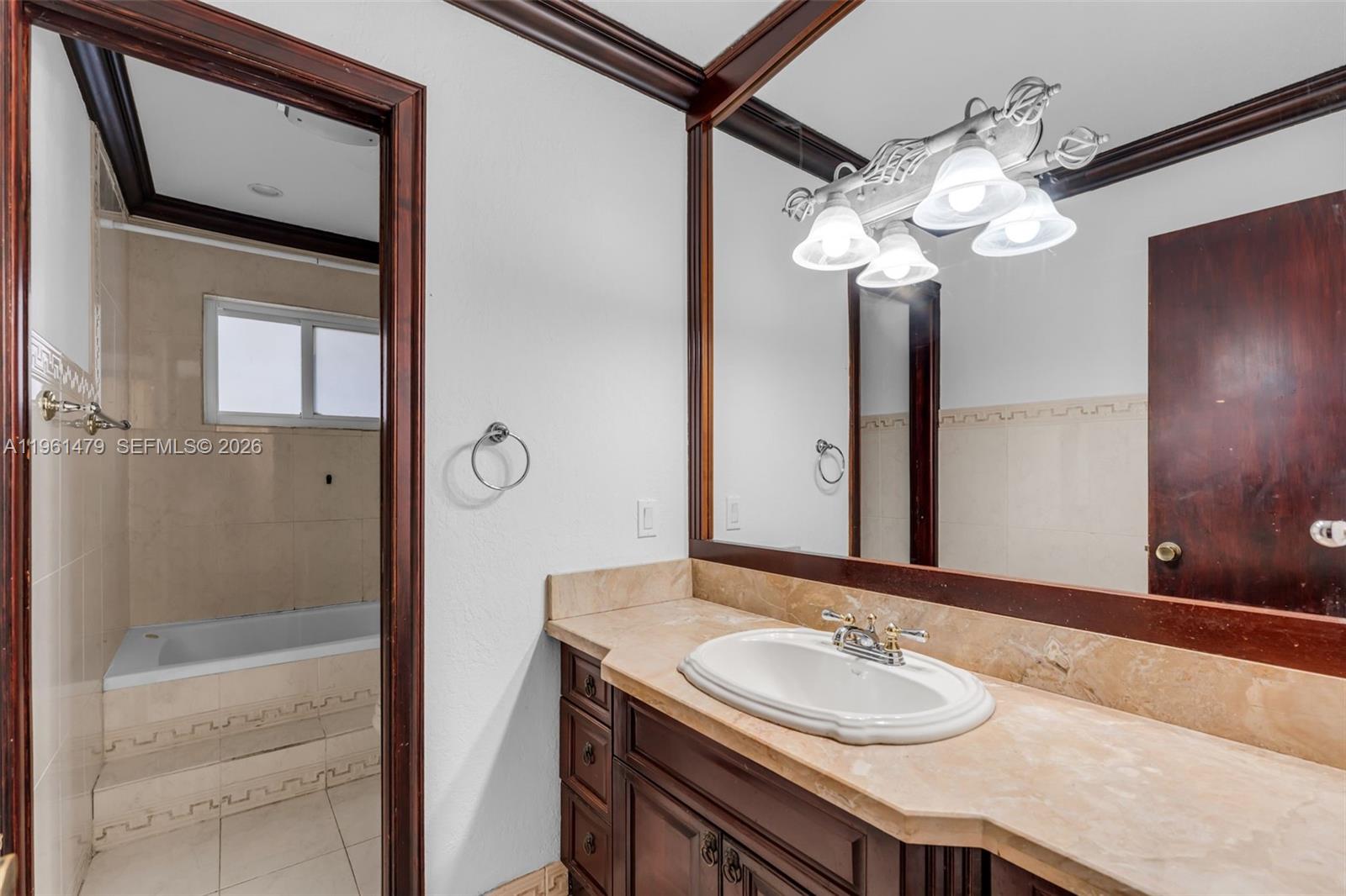 5961 SW 56th Ter South Miami, FL 33143