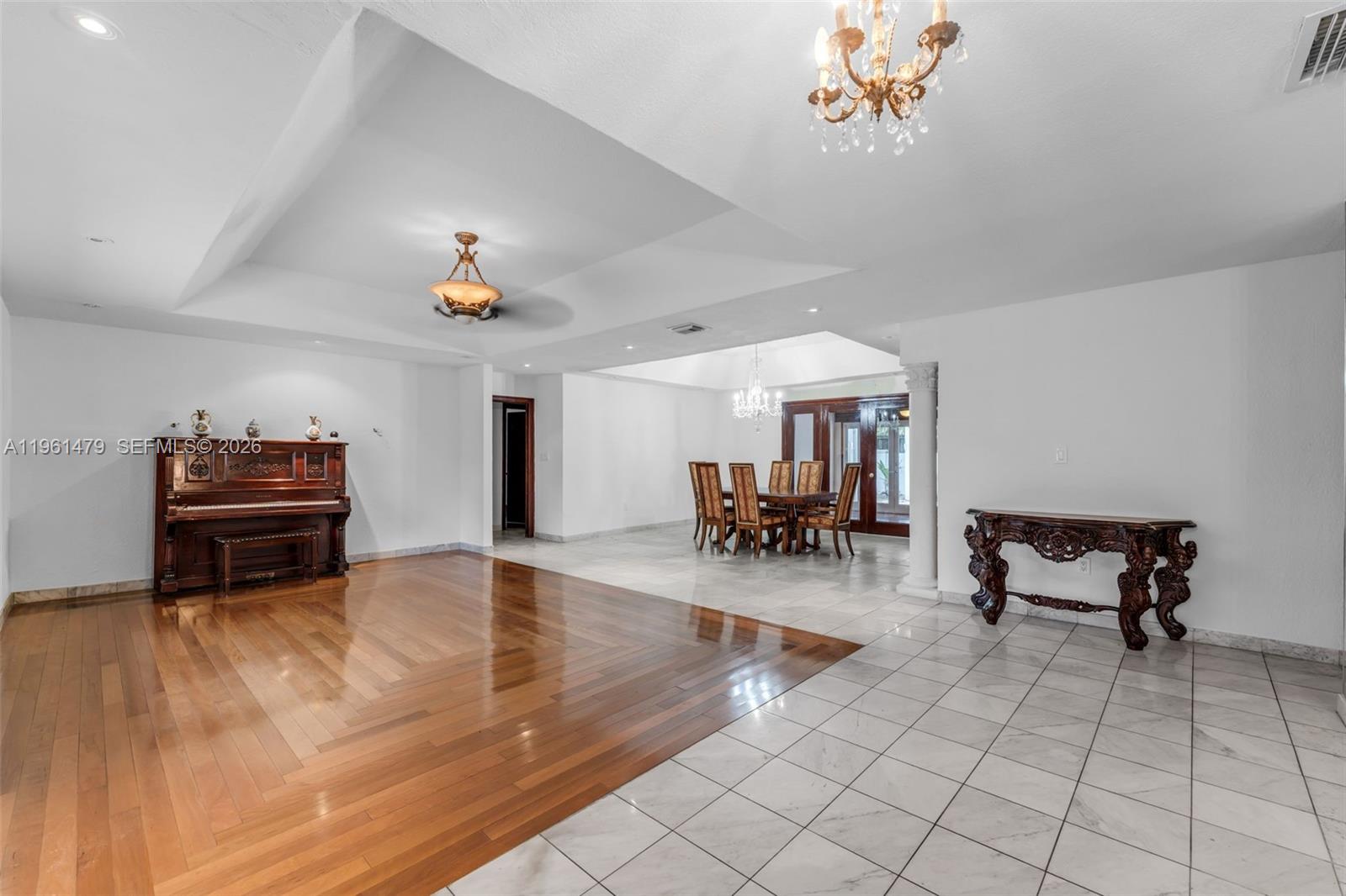 5961 SW 56th Ter South Miami, FL 33143