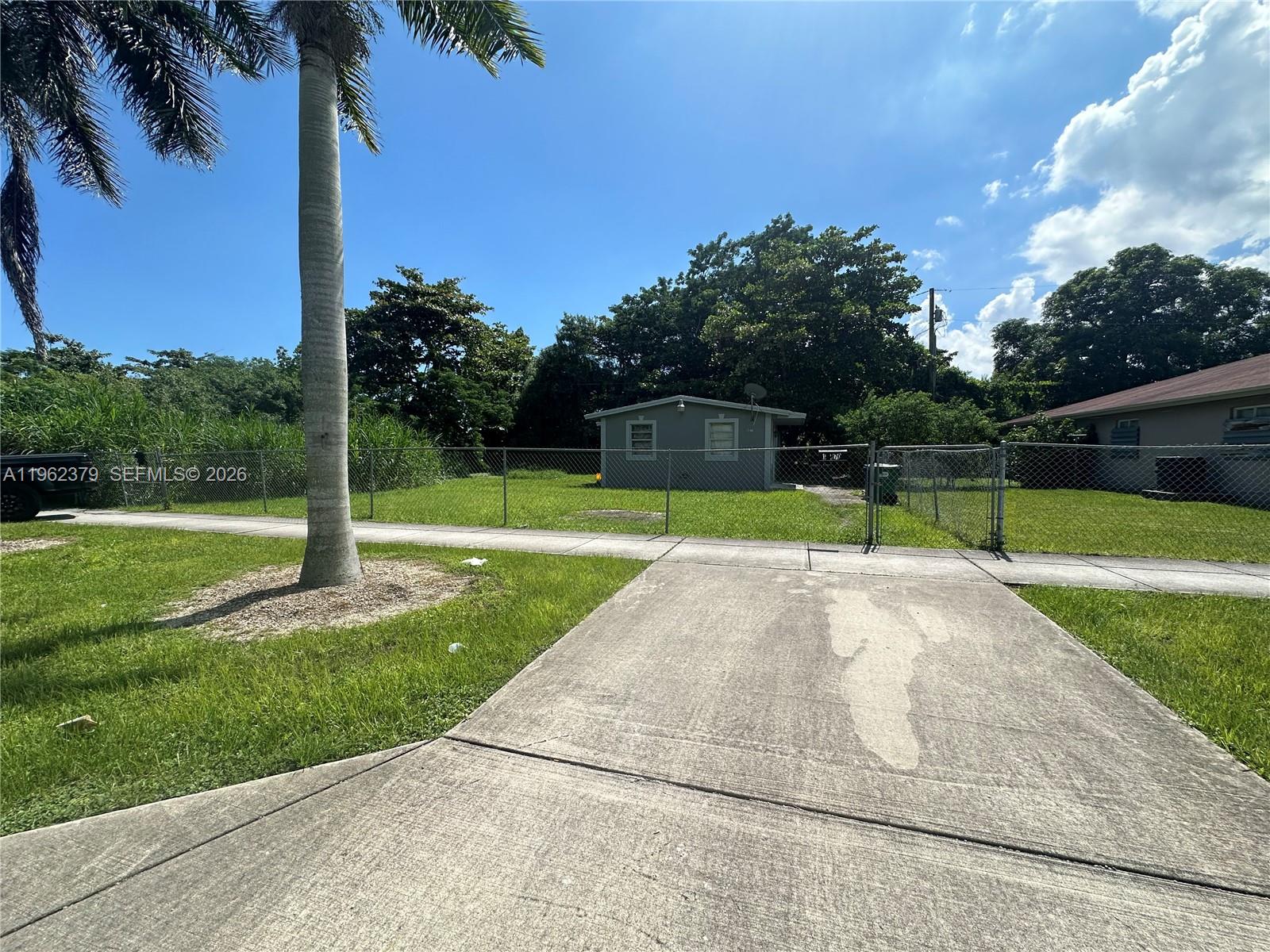 10070 SW 176th St Palmetto Bay, FL 33157