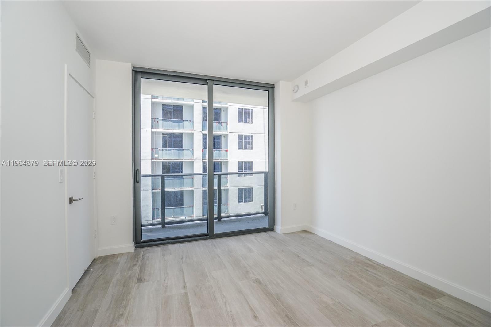 image Brickell Heights West13