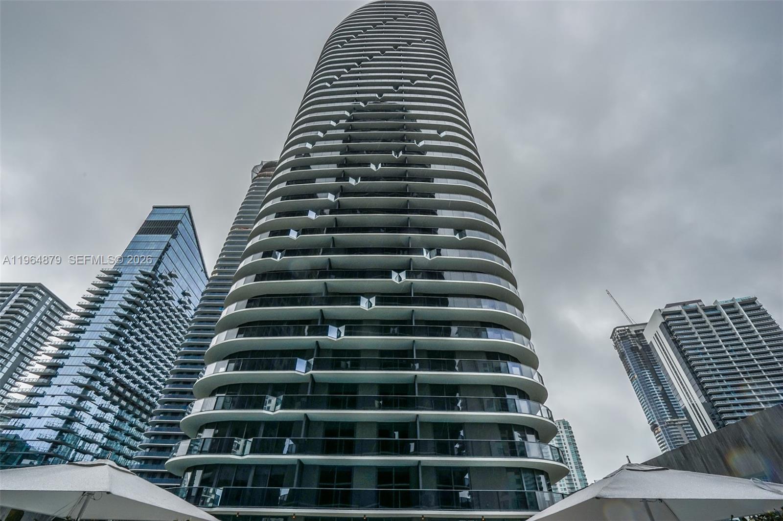 image Brickell Heights West32