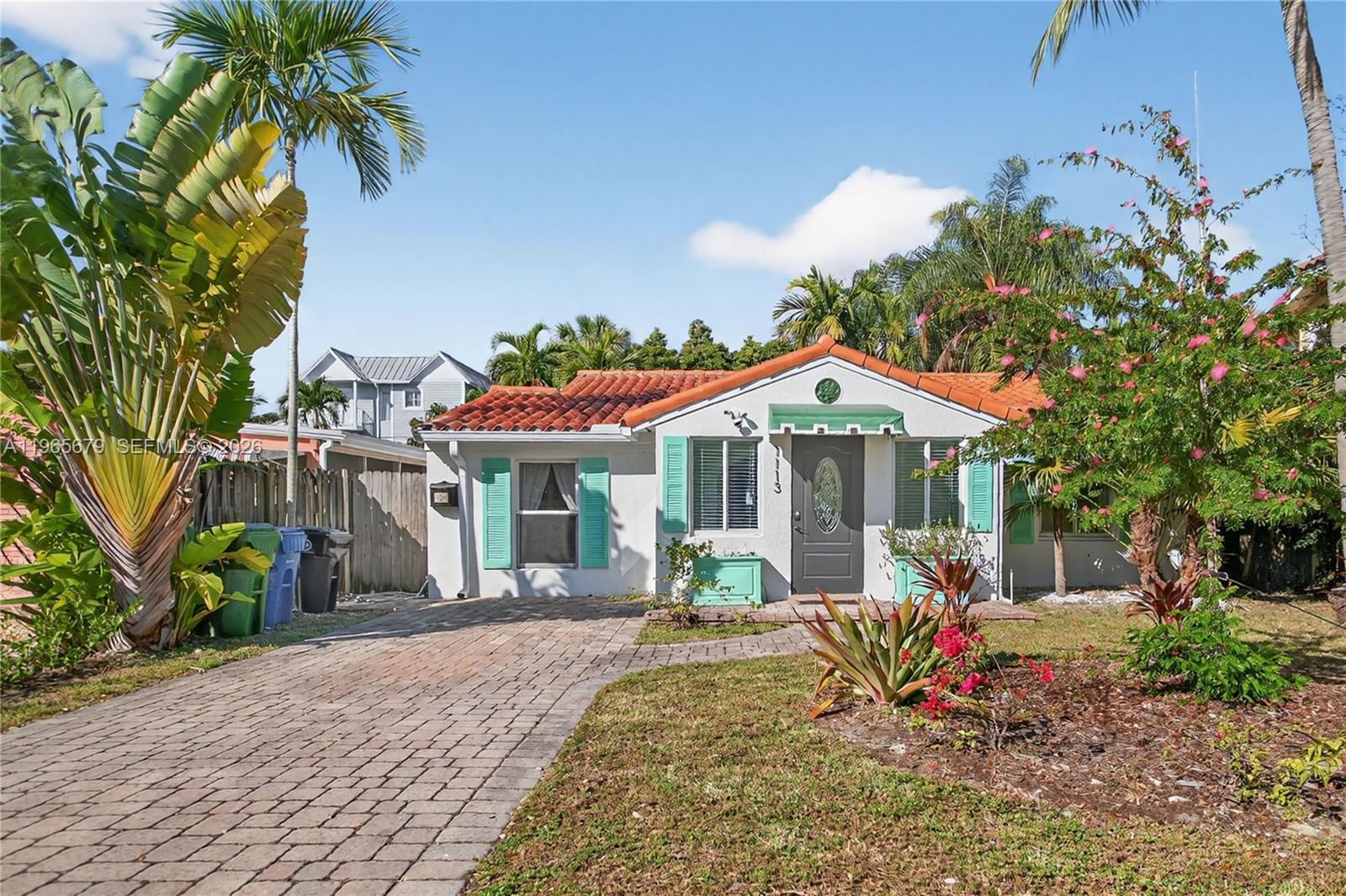 1113 N Victoria Park Rd