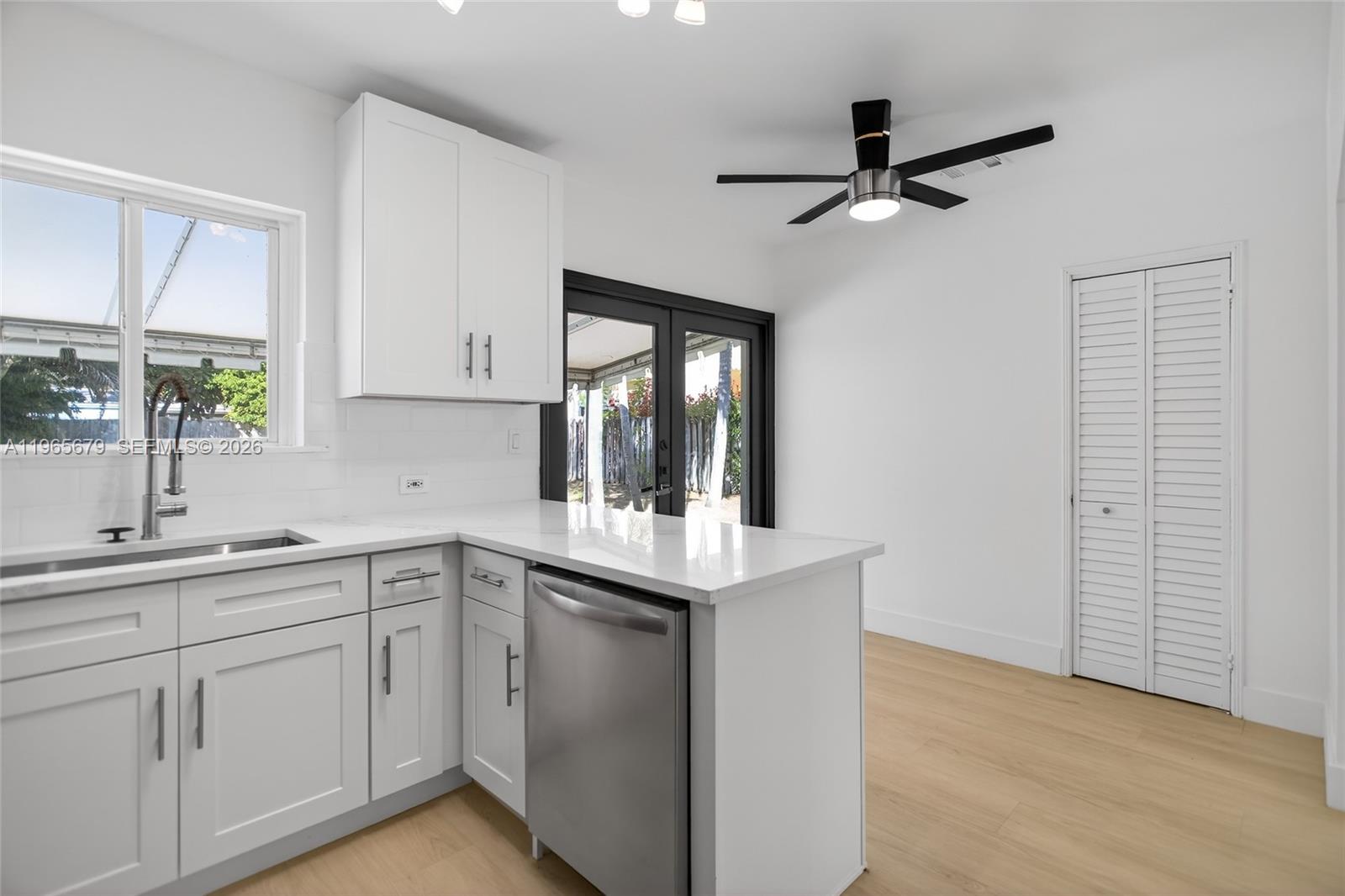 1113 N Victoria Park Rd Fort Lauderdale, FL 33304