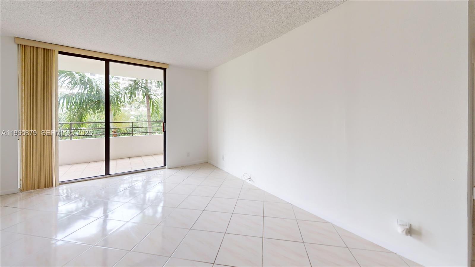 2500 Parkview Dr #417 Hallandale Beach, FL 33009