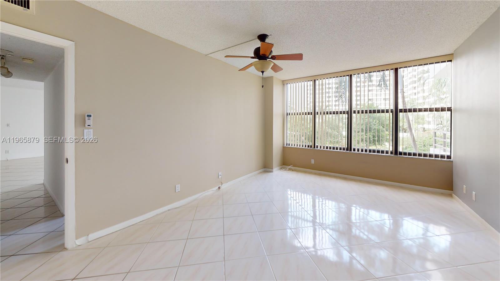 2500 Parkview Dr #417 Hallandale Beach, FL 33009