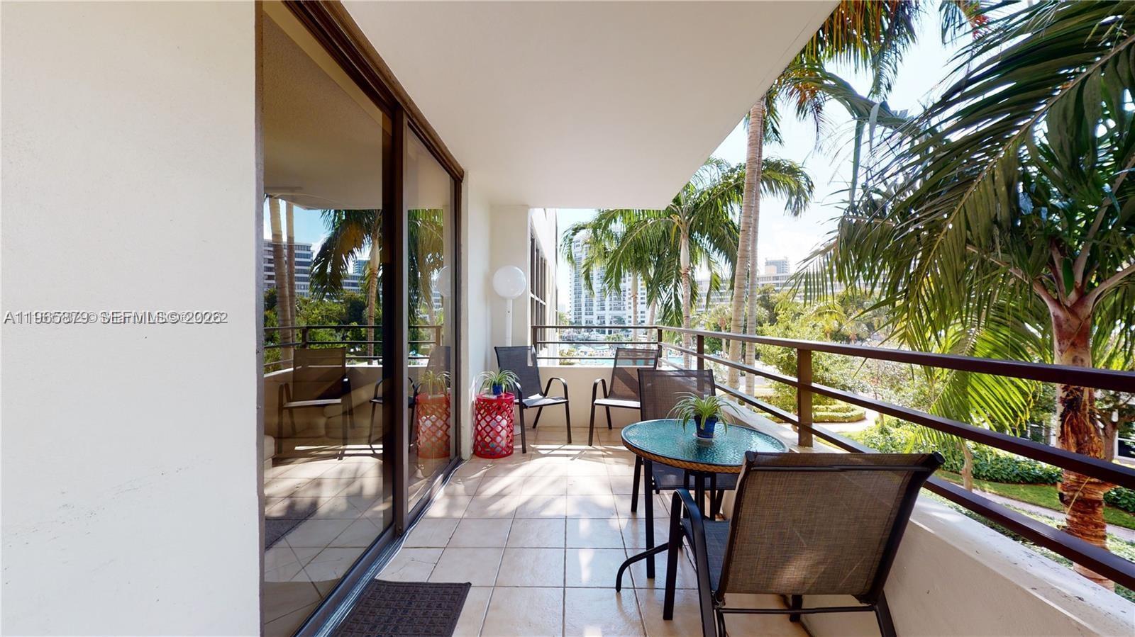 2500 Parkview Dr #417 Hallandale Beach, FL 33009