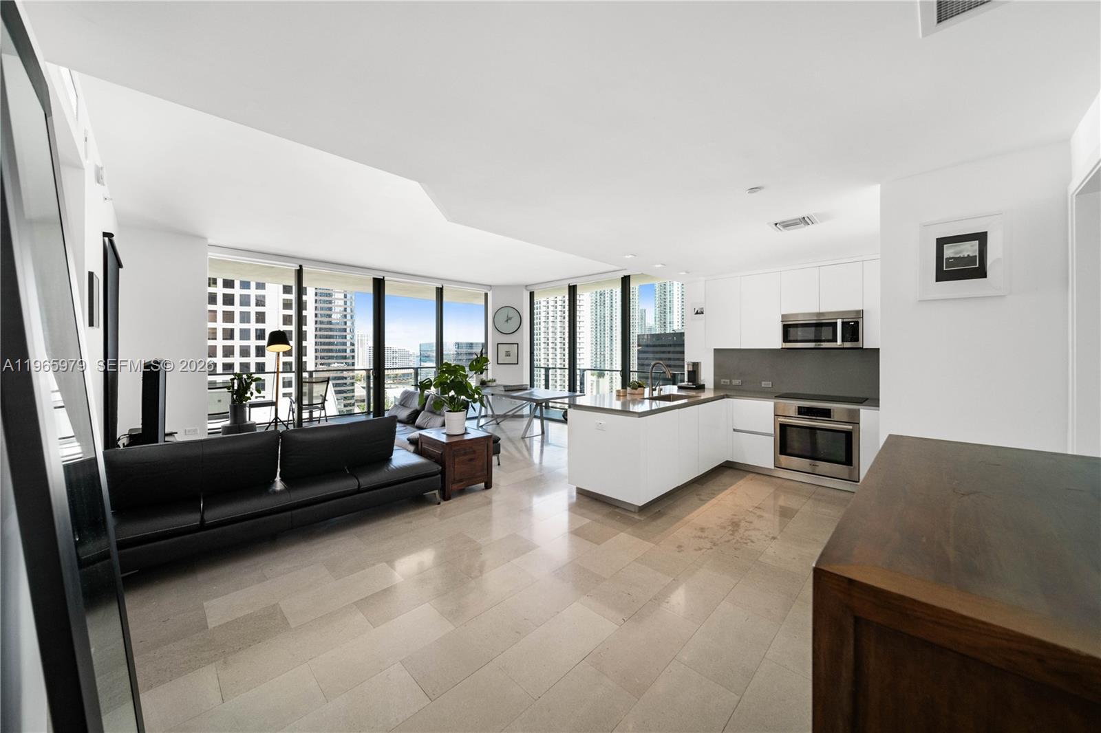 68 SE 6th St #1201 Miami, FL 33131