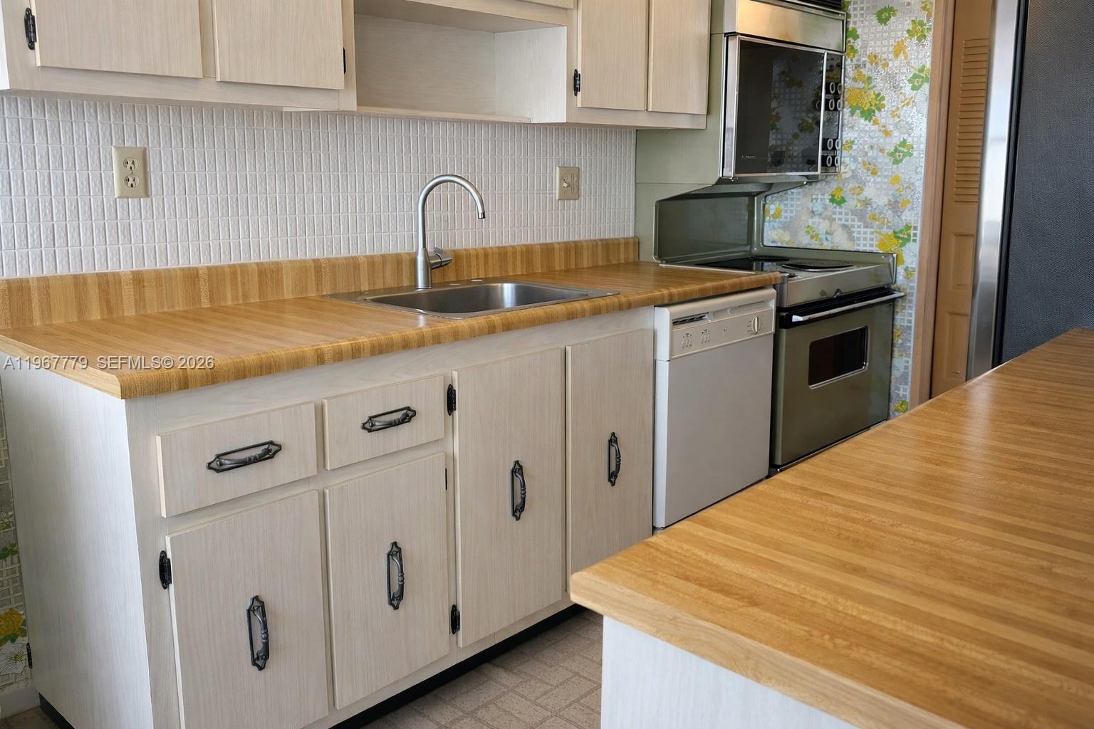 image Winston Towers 5006