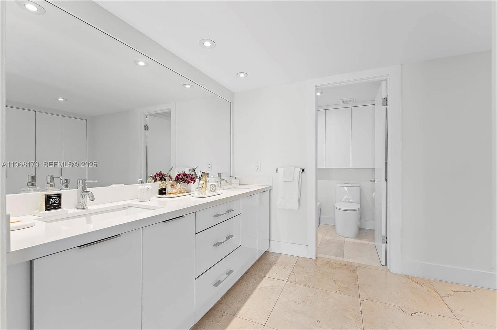 199 Ocean Ln Dr #311 Key Biscayne, FL 33149