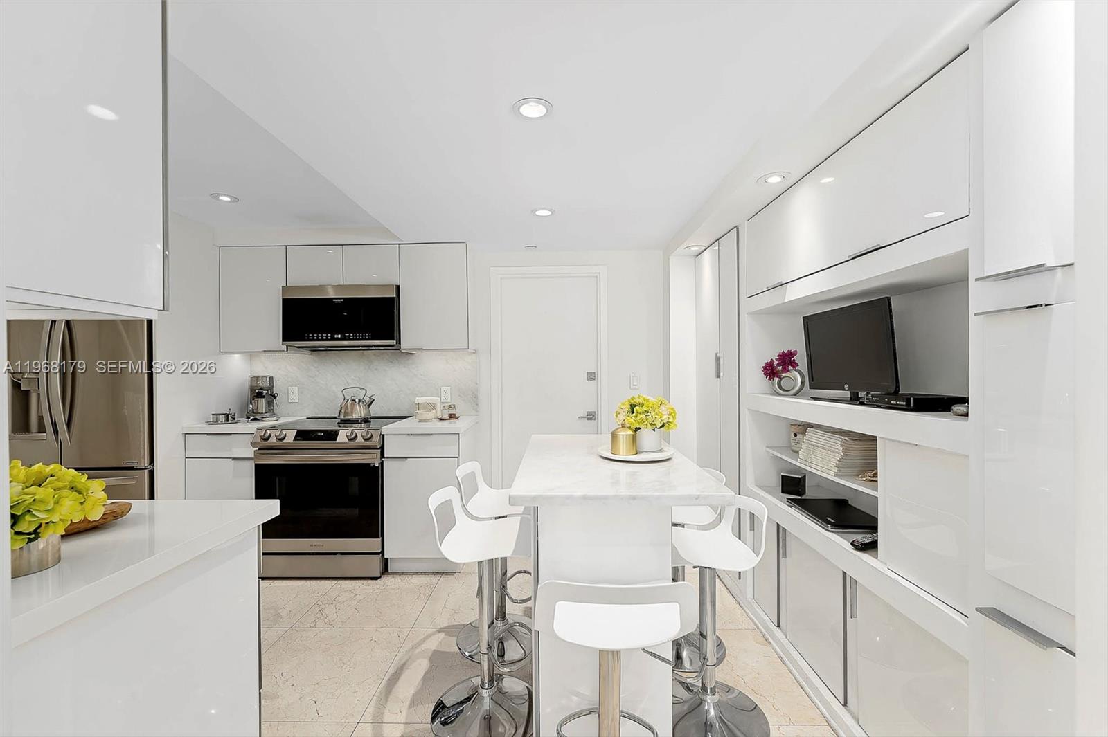 199 Ocean Ln Dr #311 Key Biscayne, FL 33149