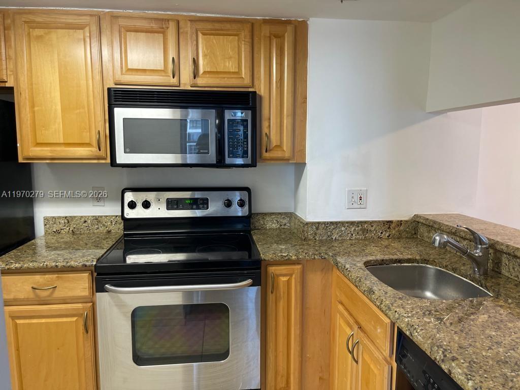 770 NE Claughton Is Dr #1013 Miami, FL 33131