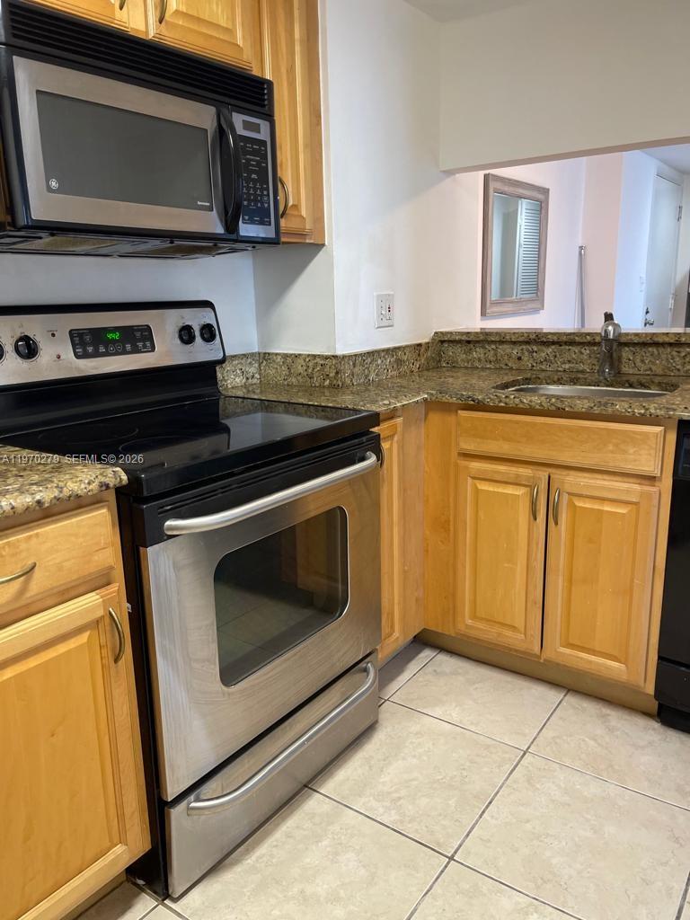 770 NE Claughton Is Dr #1013 Miami, FL 33131