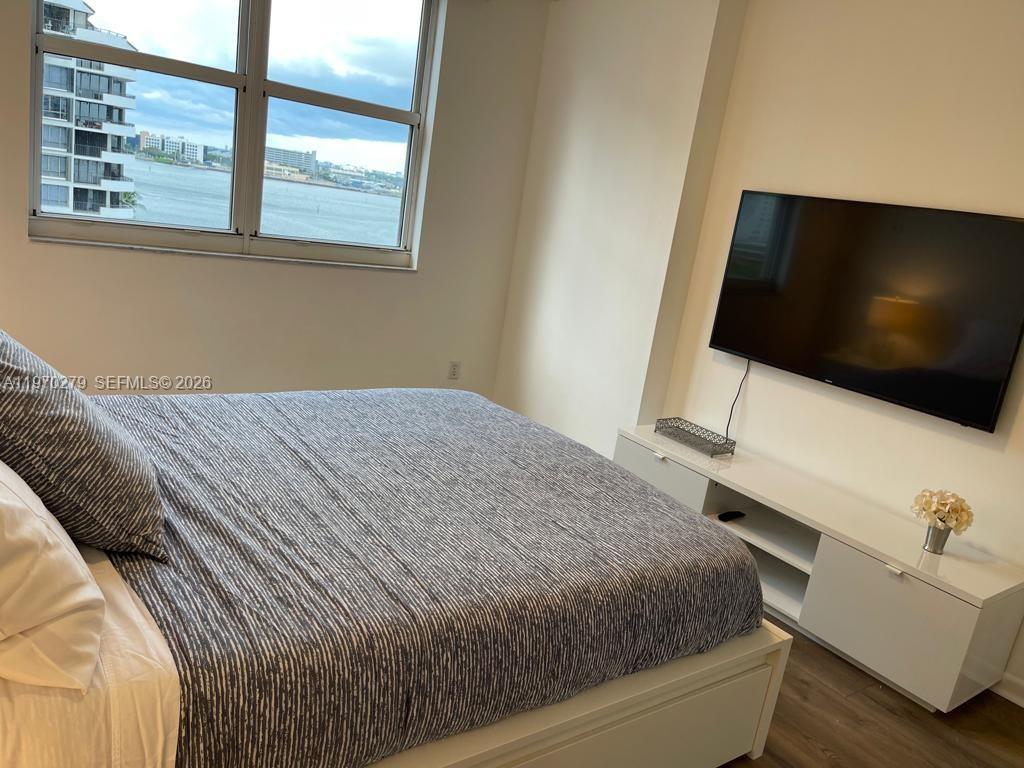 770 NE Claughton Is Dr #1013 Miami, FL 33131