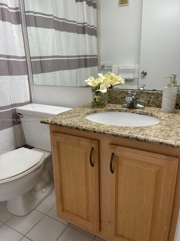 770 NE Claughton Is Dr #1013 Miami, FL 33131