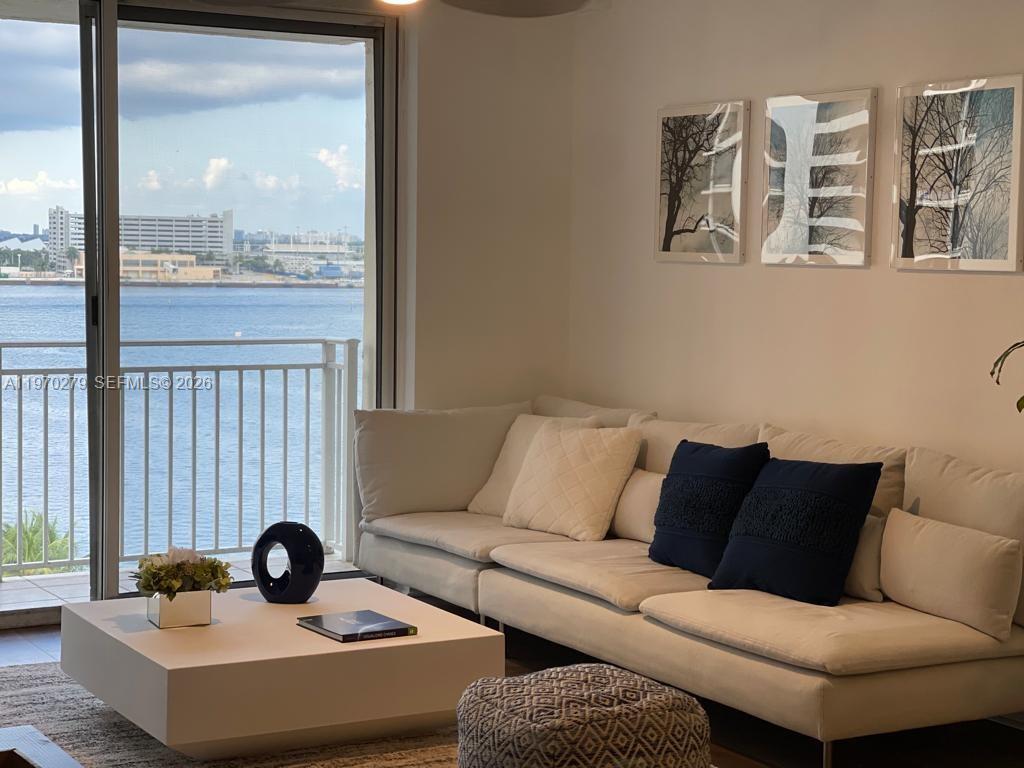 770 NE Claughton Is Dr #1013 Miami, FL 33131