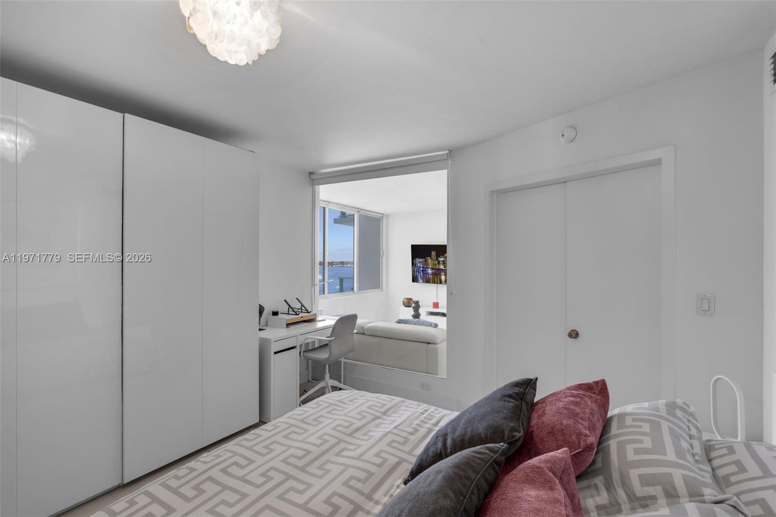 image Mirador 1000 (South Tower)11