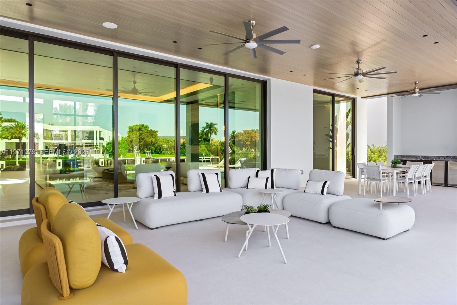 23 Isla Bahia Dr Fort Lauderdale, FL 33316