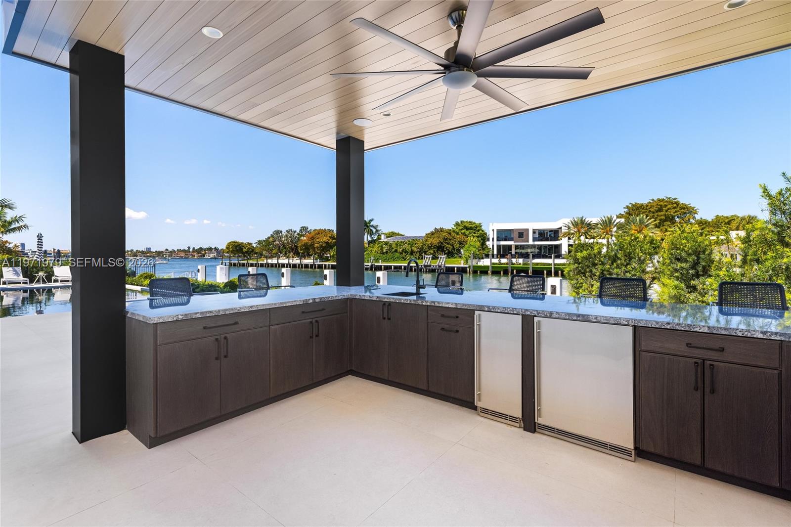 23 Isla Bahia Dr Fort Lauderdale, FL 33316