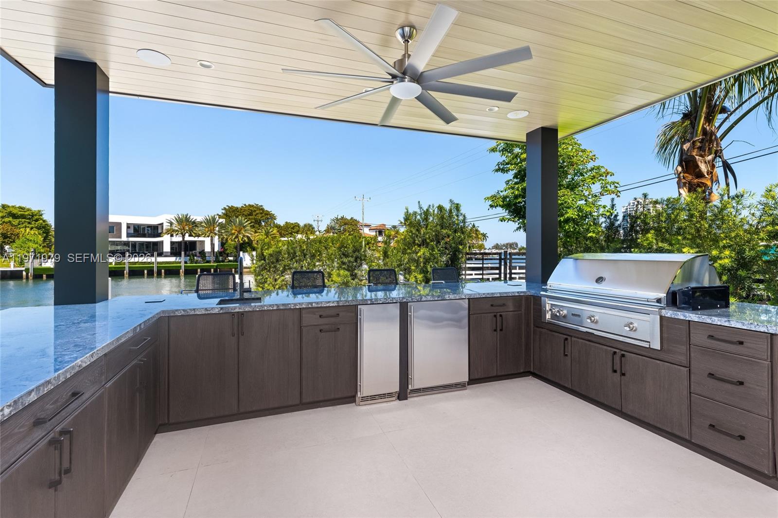 23 Isla Bahia Dr Fort Lauderdale, FL 33316