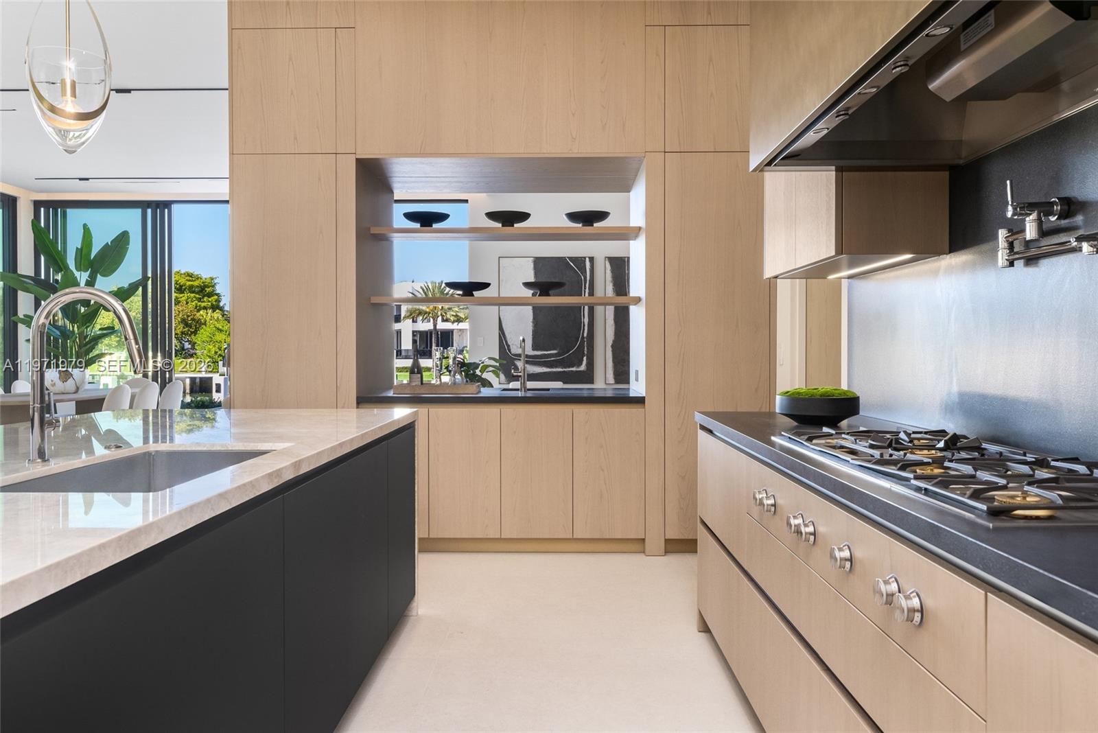 23 Isla Bahia Dr Fort Lauderdale, FL 33316