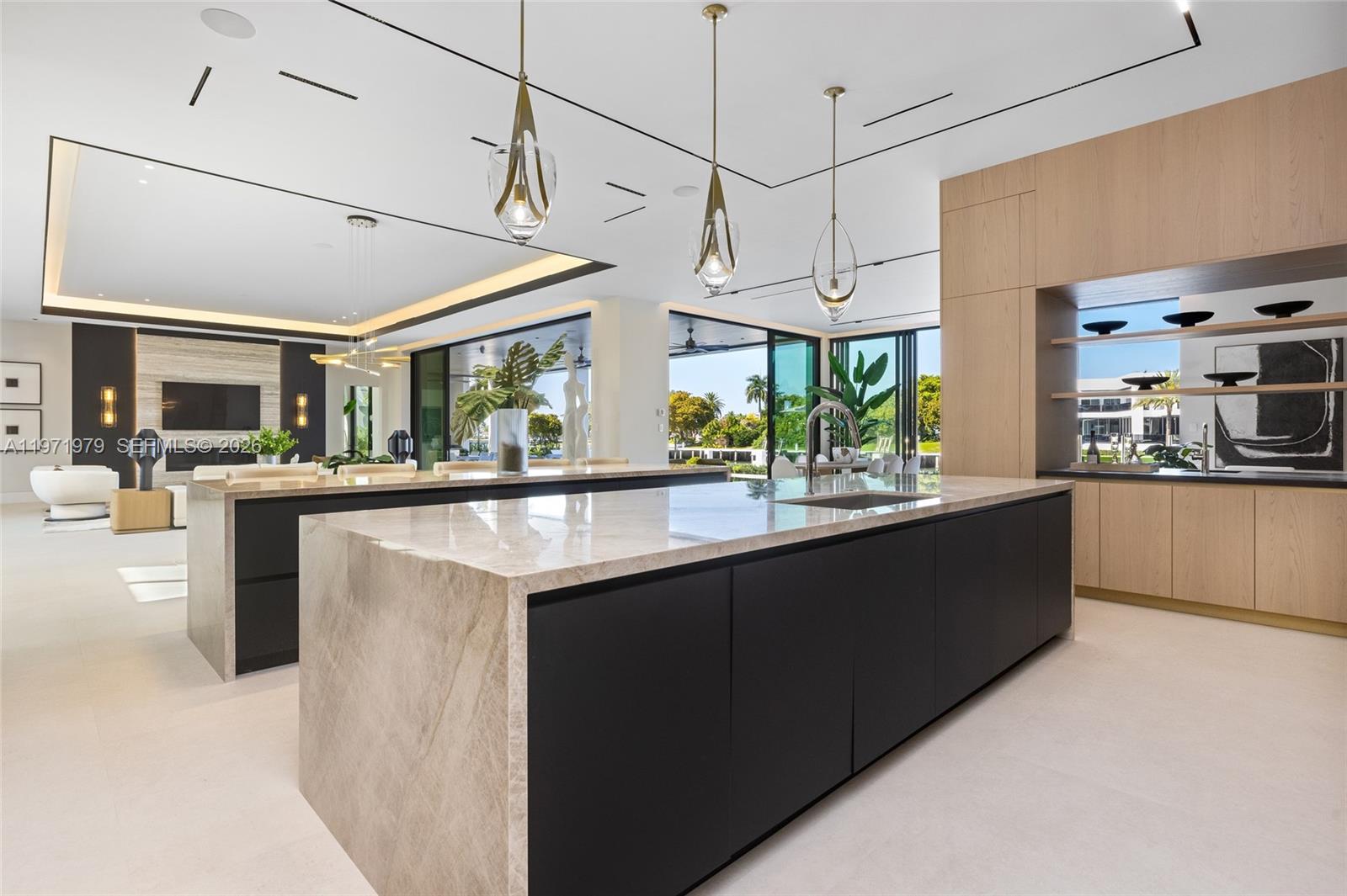 23 Isla Bahia Dr Fort Lauderdale, FL 33316